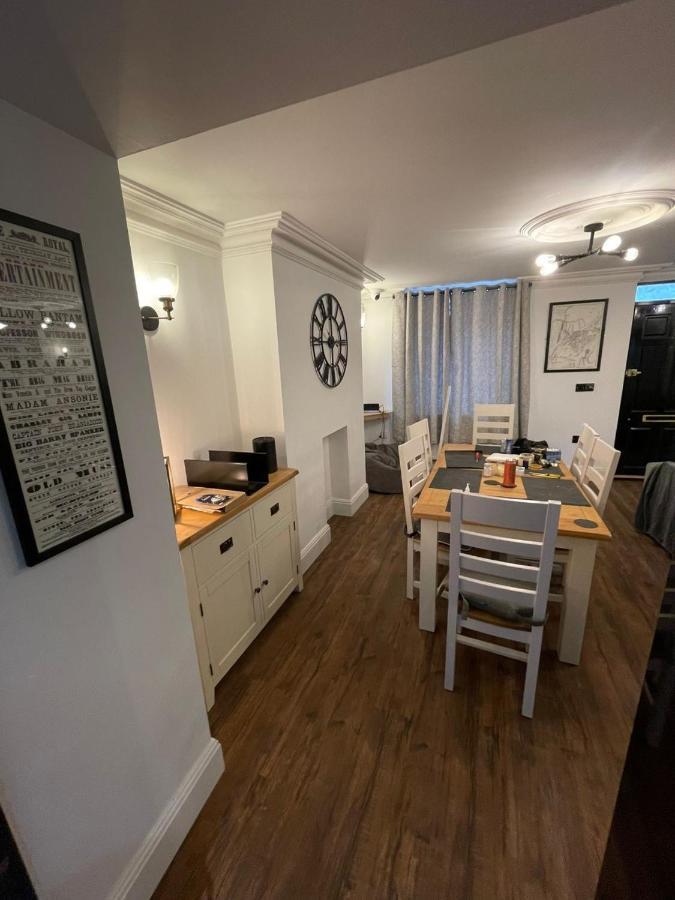 6 Church Street, Whitehaven - Perfect Deployment Location For Coast To Coast Cyclists & Hikers מראה חיצוני תמונה